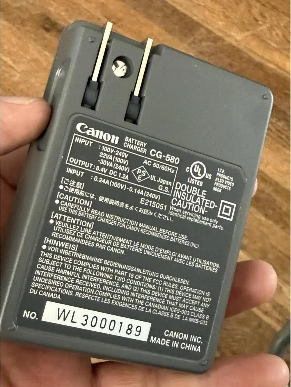 (VeryGood) Genuine Canon CG-580 Charger for BP-511A Batteries EOS 5D 50D 40D 30D